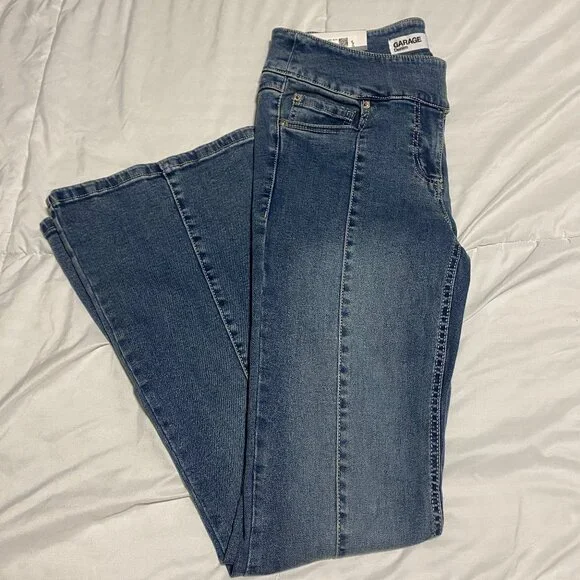 Garage - Low Rise Flare Jeans - Picture 1 of 7